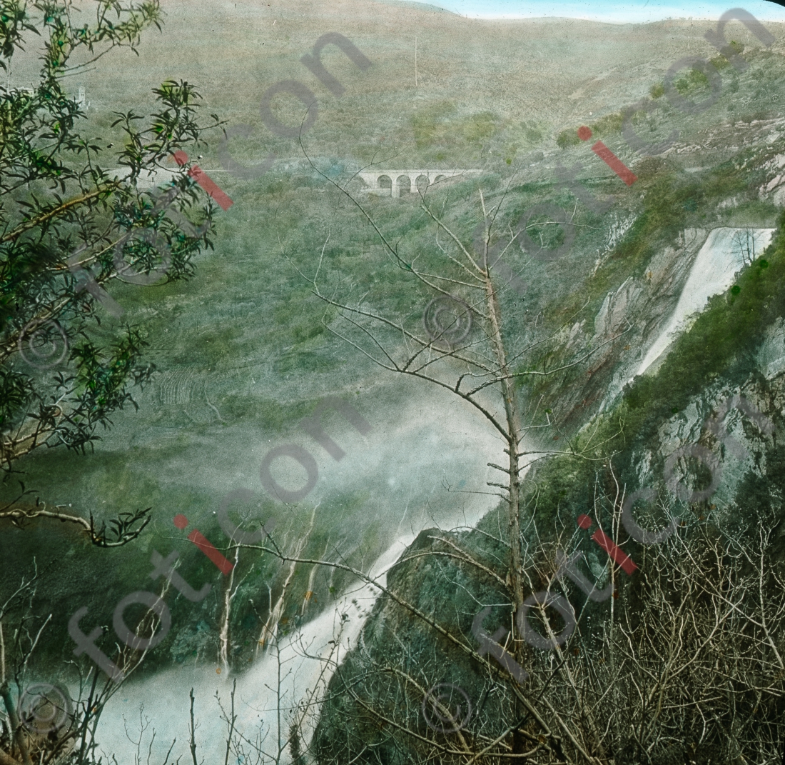 Wasserfälle bei Tivoli | Waterfalls at Tivoli (foticon-simon-147-055.jpg)